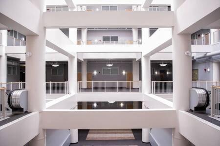 Cozysuites - 2Br With Direct Skybridge Access #1 Indianapolis Buitenkant foto