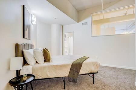 Cozysuites - 2Br With Direct Skybridge Access #1 Indianapolis Buitenkant foto
