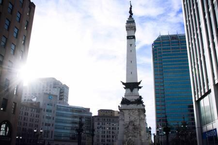 Cozysuites - 2Br With Direct Skybridge Access #1 Indianapolis Buitenkant foto