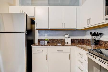 Cozysuites - 2Br With Direct Skybridge Access #1 Indianapolis Buitenkant foto
