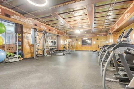 Cozysuites - 2Br With Direct Skybridge Access #1 Indianapolis Buitenkant foto