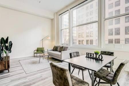 Cozysuites - 2Br With Direct Skybridge Access #1 Indianapolis Buitenkant foto