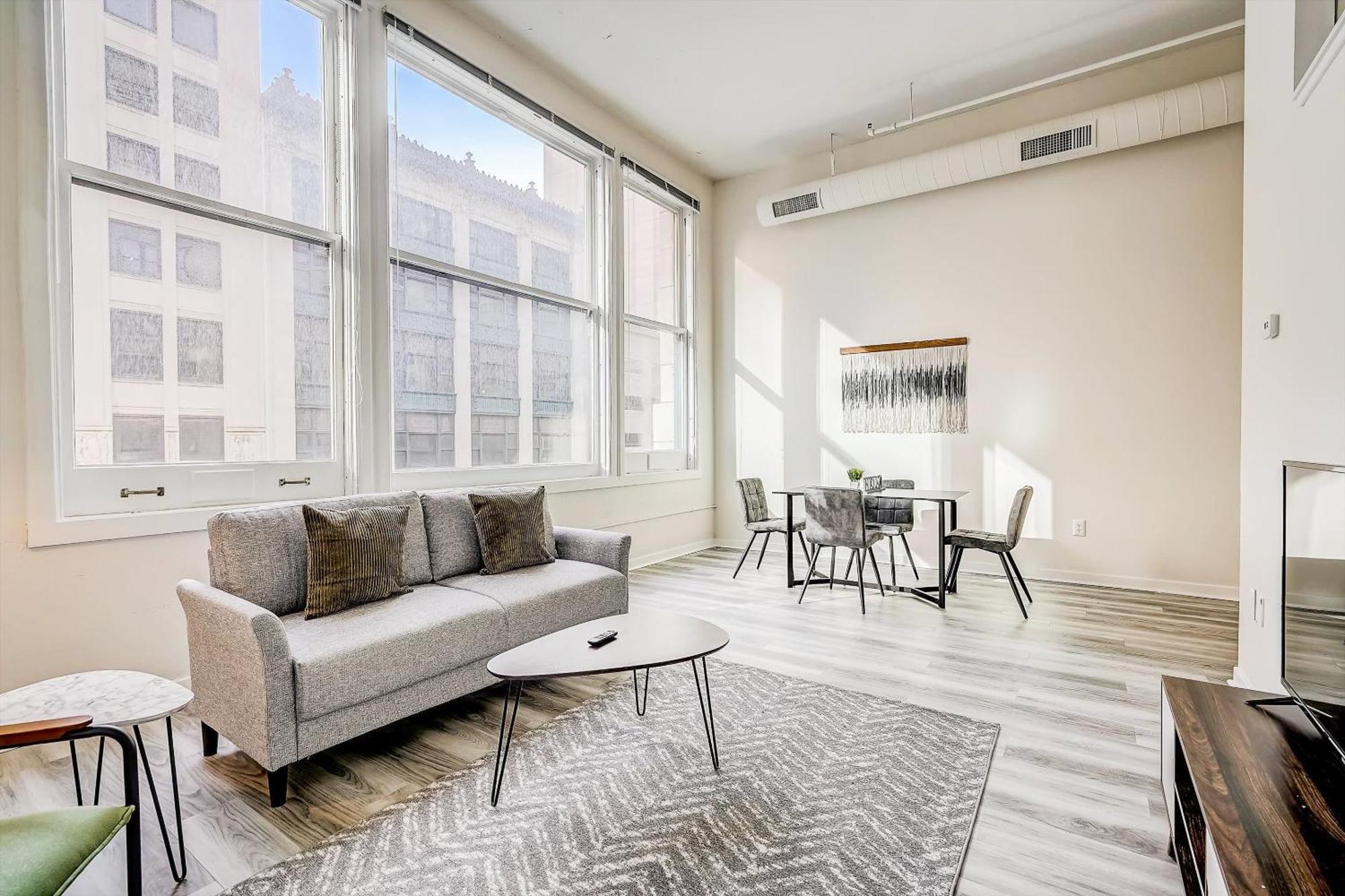 Cozysuites - 2Br With Direct Skybridge Access #1 Indianapolis Buitenkant foto